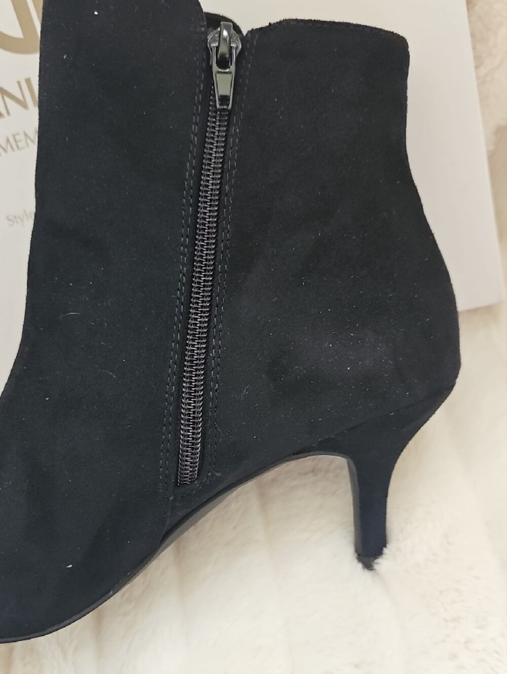 Giani Bernini Black Suede Pointed-Toe Ankle Booties with Kitten Heel NIB - Picture 7 of 10